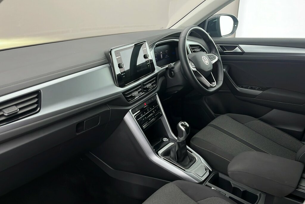 Volkswagen T-Roc Match 1.5 Tsi 150Ps 6-Speed GL75HHZ Black #2