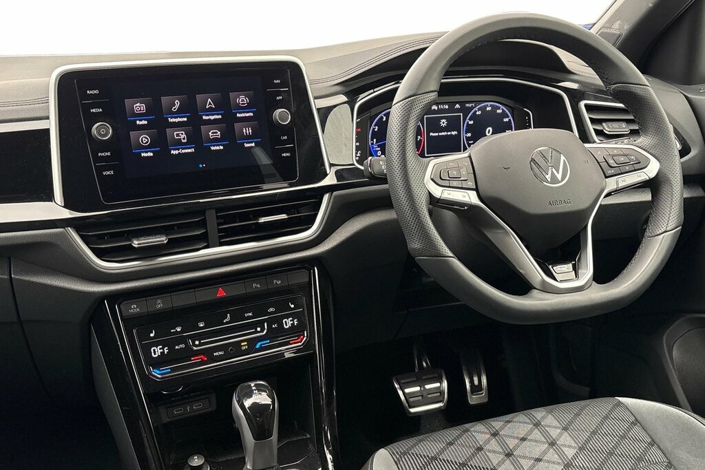 Volkswagen T-Roc R-line 1.5 Tsi 150Ps 7-Speed Dsg Silver #2