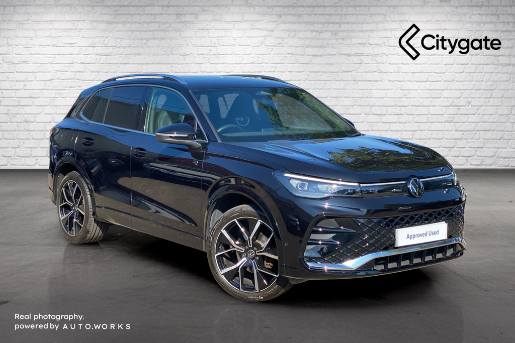 Volkswagen Tiguan R-line 1.5 Etsi 150Ps 7-Speed Dsg Black