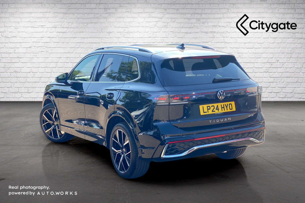 Volkswagen Tiguan R-line 1.5 Etsi 150Ps 7-Speed Dsg Black #3