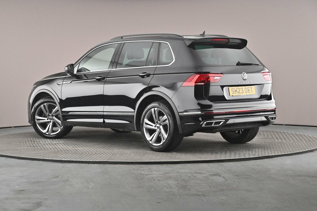 Volkswagen Tiguan R-line Edition 1.5 Tsi 150Ps 7-Speed Dsg Black #3