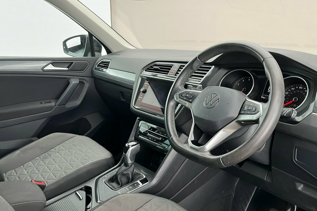Volkswagen Tiguan Life 1.5 Tsi 150Ps 7-Speed Dsg Grey #6