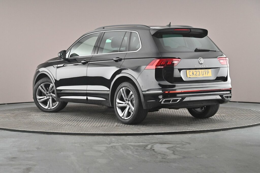 Volkswagen Tiguan R-line Edition 1.5 Tsi 150Ps 7-Speed Dsg Black #3