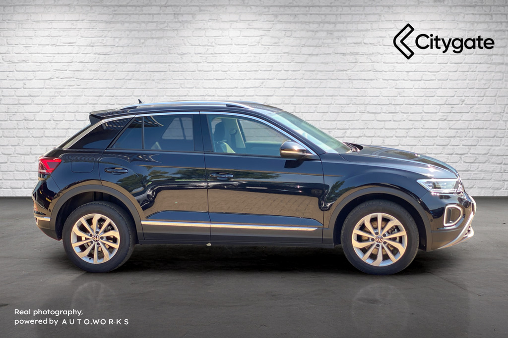 Volkswagen T-Roc Style 2.0 Tdi 150Ps 7-Speed Dsg Black #4