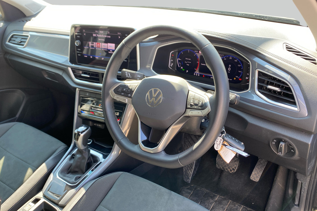 Volkswagen T-Roc Style 2.0 Tdi 150Ps 7-Speed Dsg Black #6