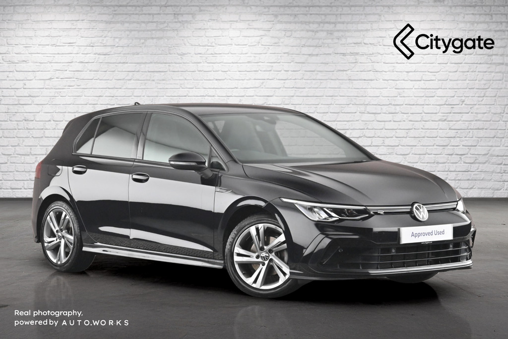 Volkswagen Golf 8 R-line 1.5 Etsi 150Ps 7-Speed Dsg Black
