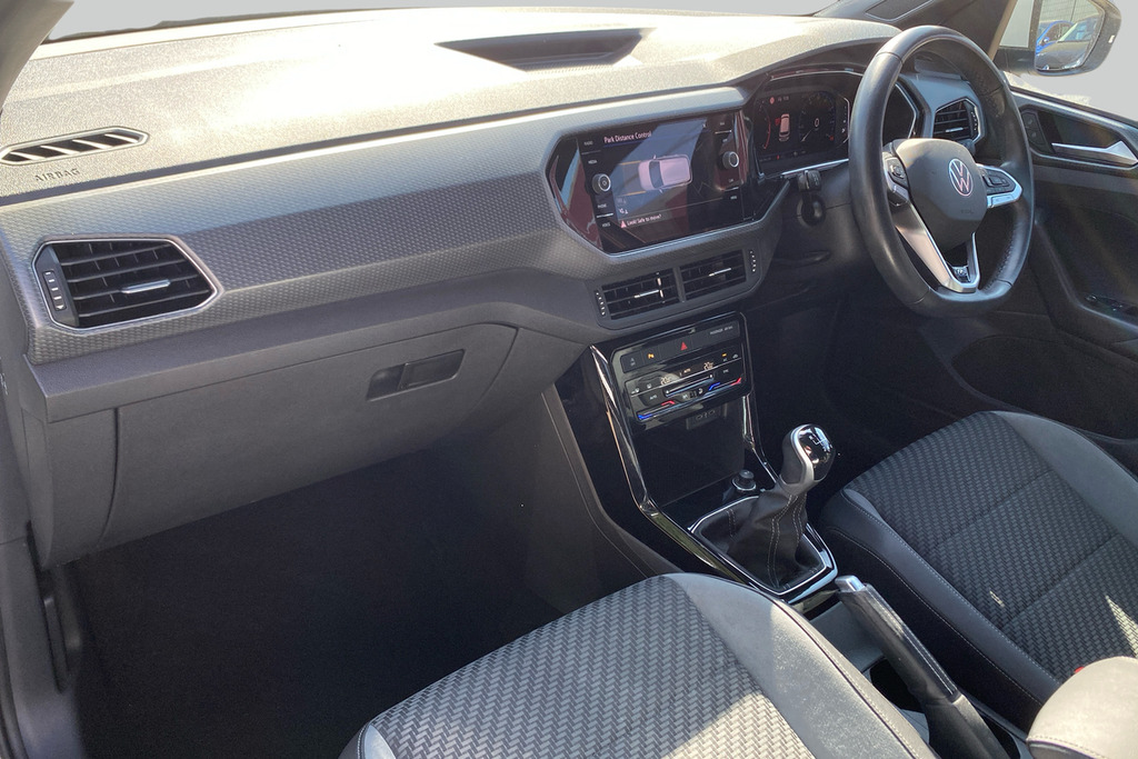 Volkswagen T-Cross R-line 1.0 Tsi 110Ps 6-Speed White #2
