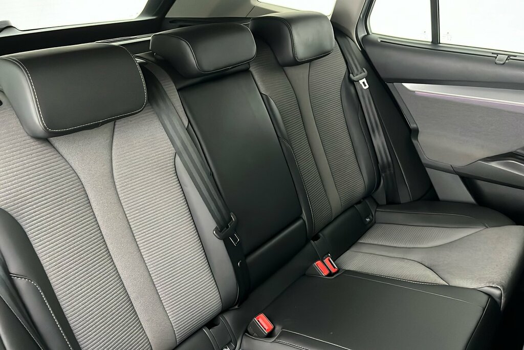 Skoda ENYAQ Edition Black #10