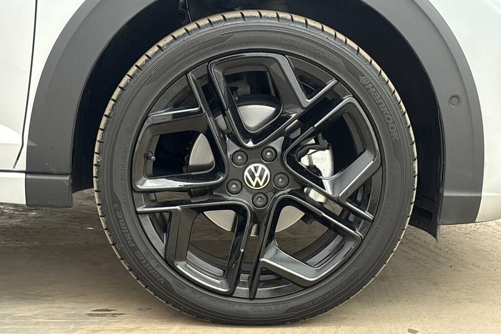 Volkswagen Taigo Black Edition 1.5 Tsi 150Ps 7-Speed Dsg Silver #5