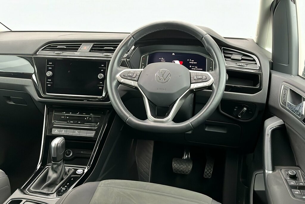 Volkswagen Touran Se Black #24