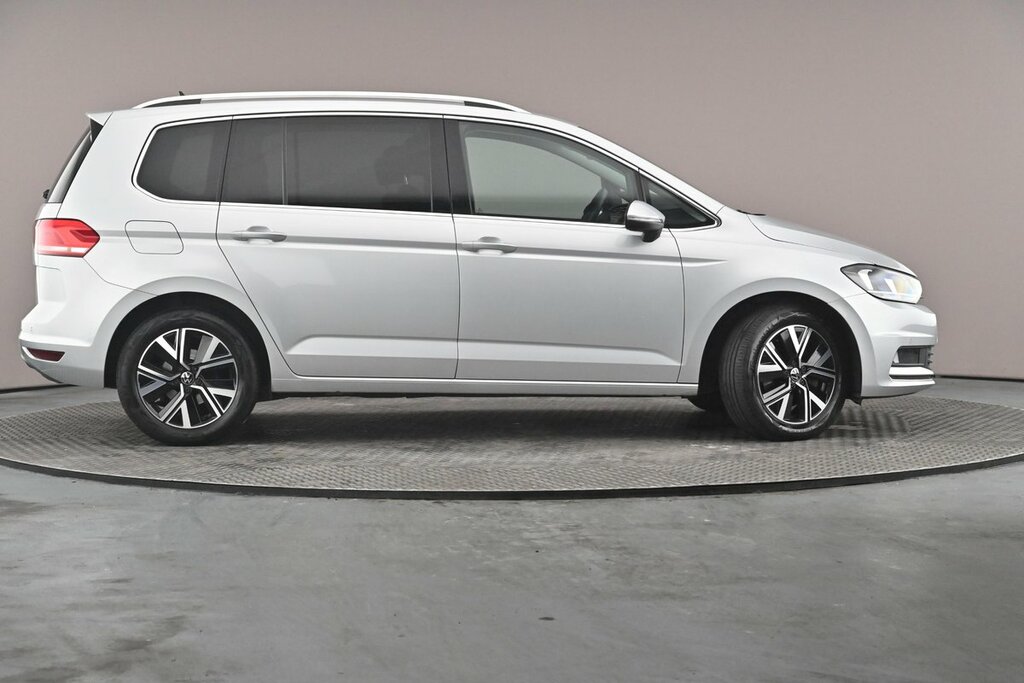 Volkswagen Touran Sel 1.5 Tsi 150Ps 7-Speed Dsg Silver #4
