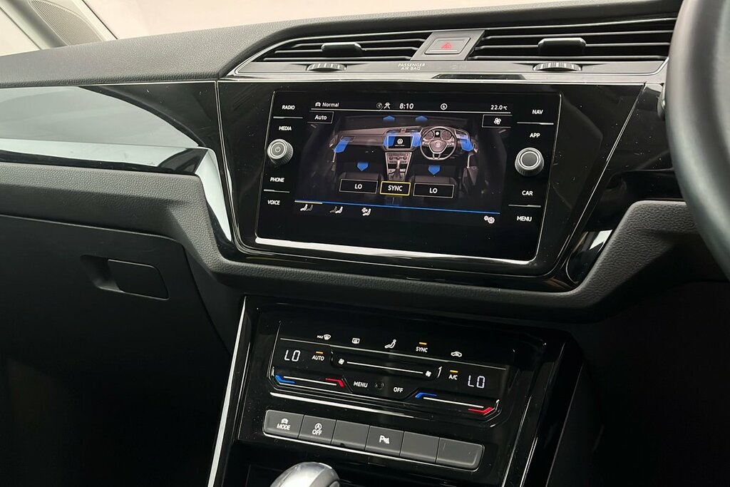 Volkswagen Touran Se Black #20