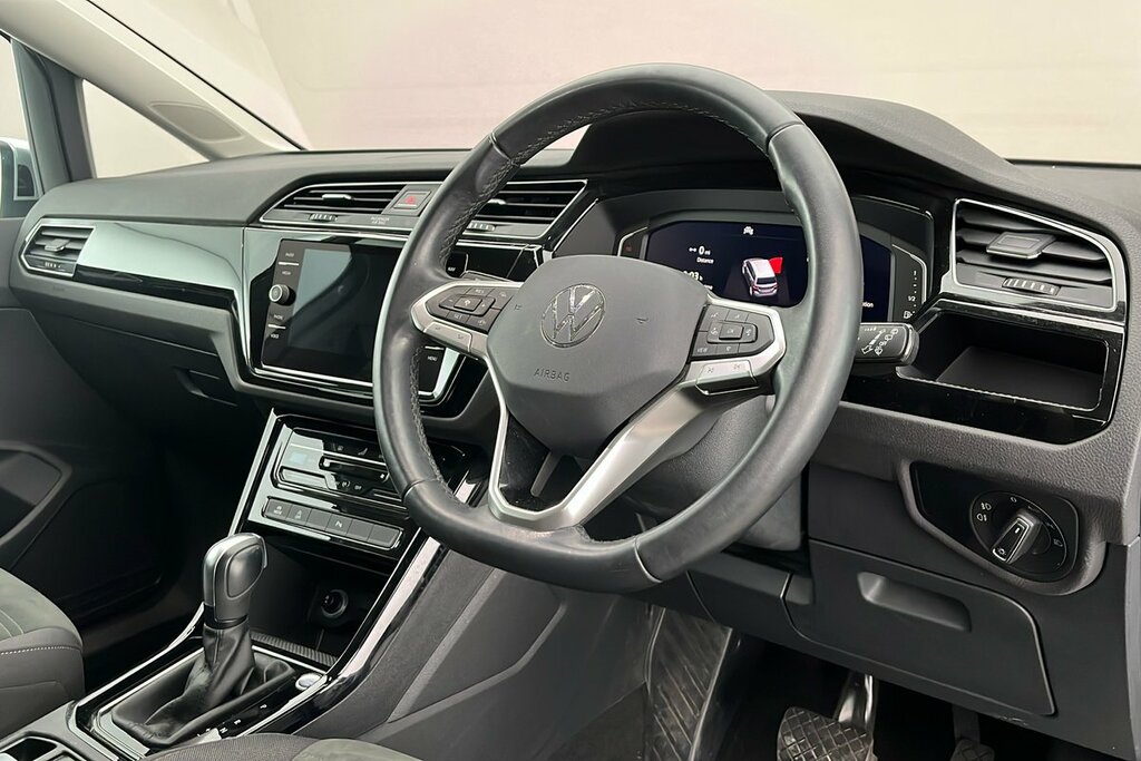 Volkswagen Touran Sel 1.5 Tsi 150Ps 7-Speed Dsg Silver #6