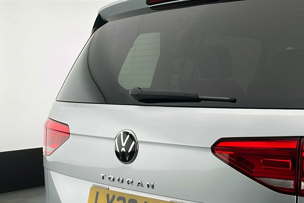 Volkswagen Touran Se Black #27
