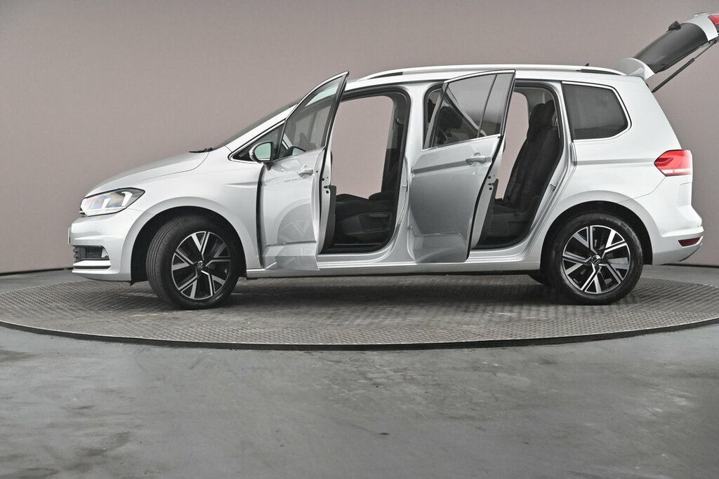 Volkswagen Touran Se Black #50