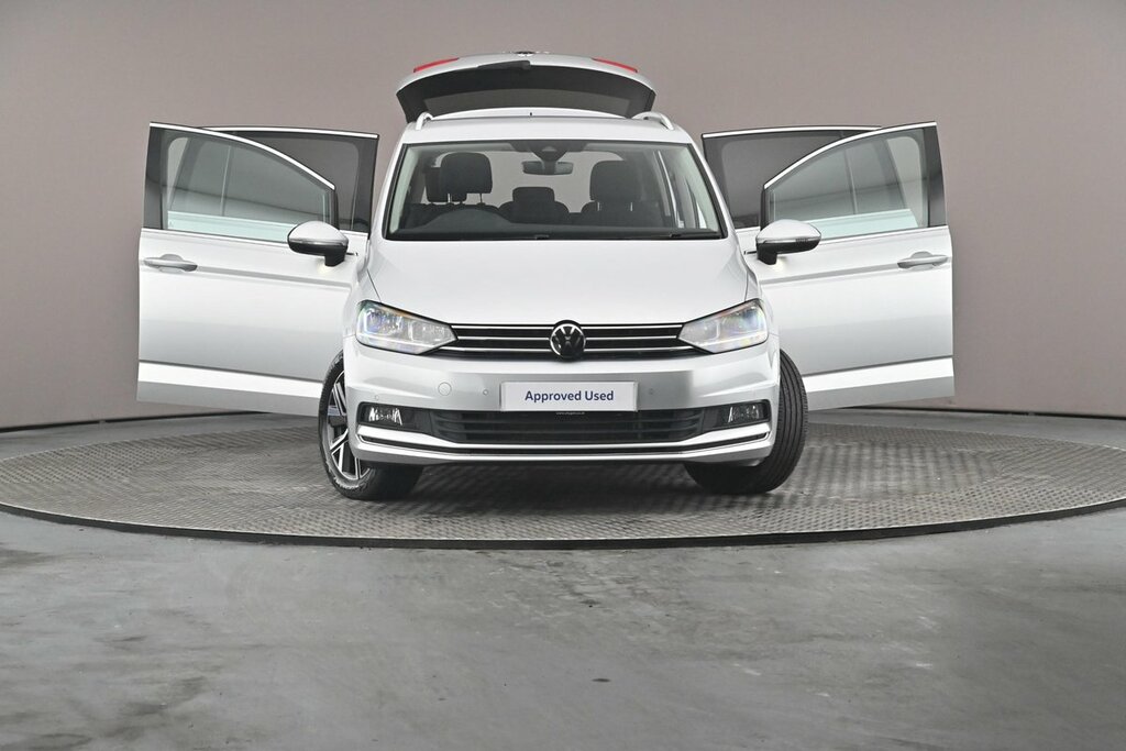 Volkswagen Touran Se Black #46