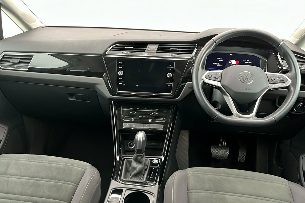 Volkswagen Touran Se Black #9