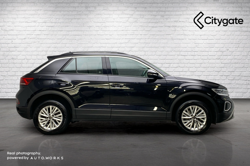 Volkswagen T-Roc Life 1.5 Tsi 150Ps 7-Speed Dsg Black #3