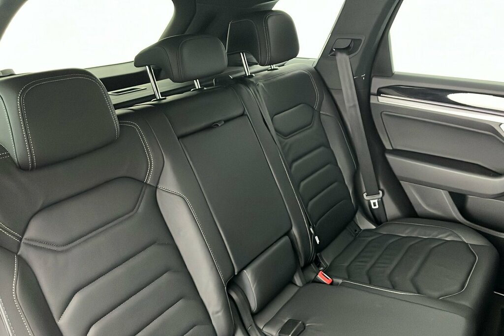 Volkswagen Touareg Elegance Black #11