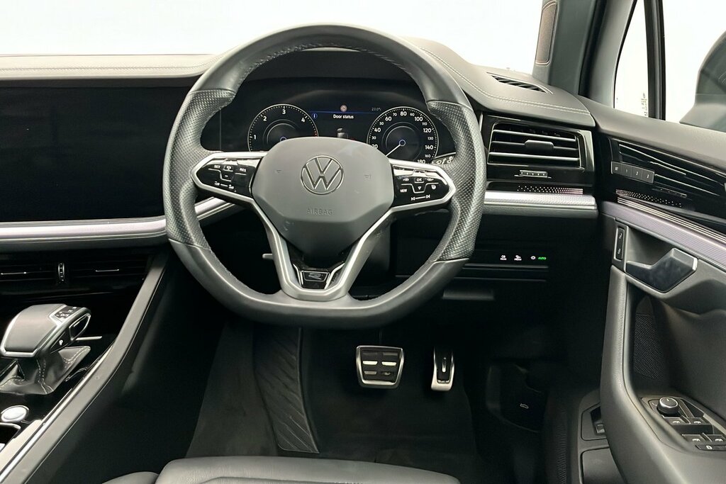 Volkswagen Touareg Elegance Black #25