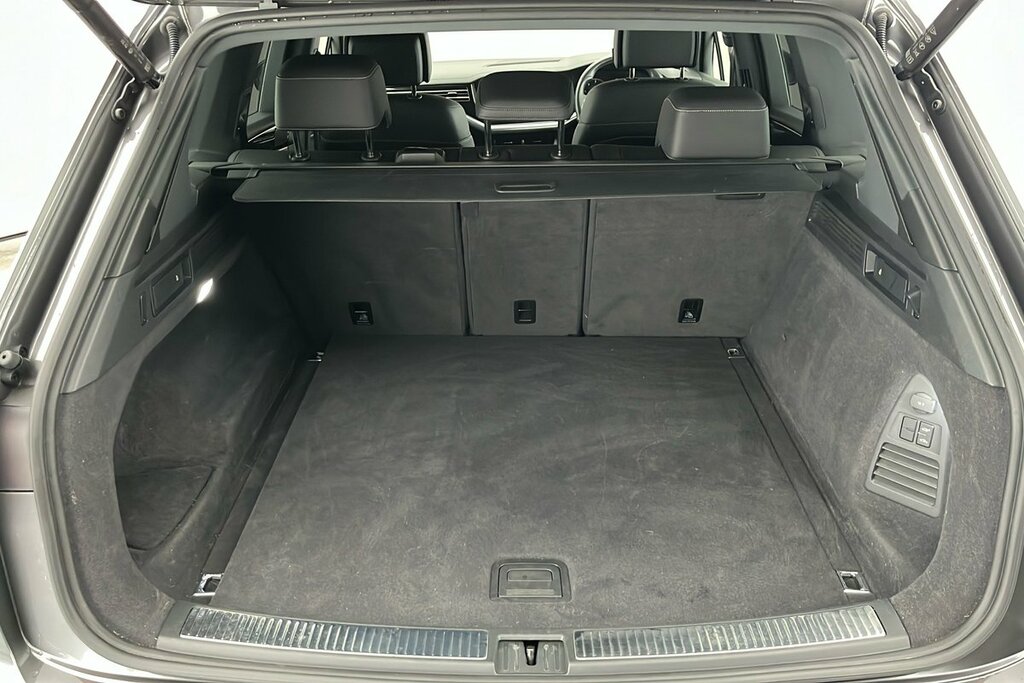 Volkswagen Touareg Elegance Black #12