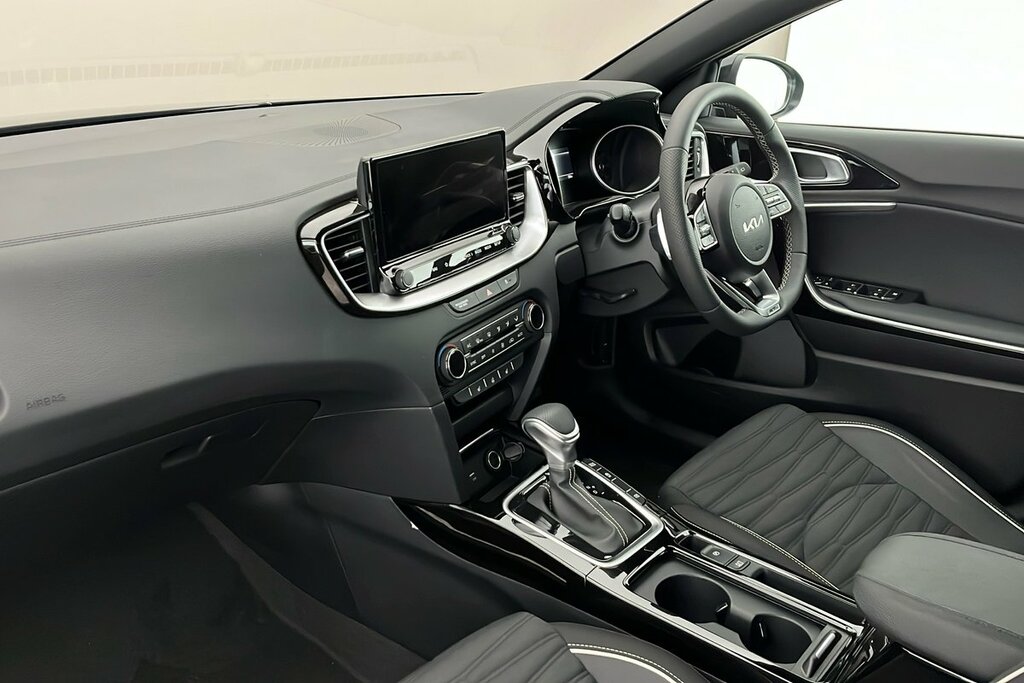 Kia Xceed 1.0 T-gdi Mhev Gt-line Suv Hybrid Dct E Black #2