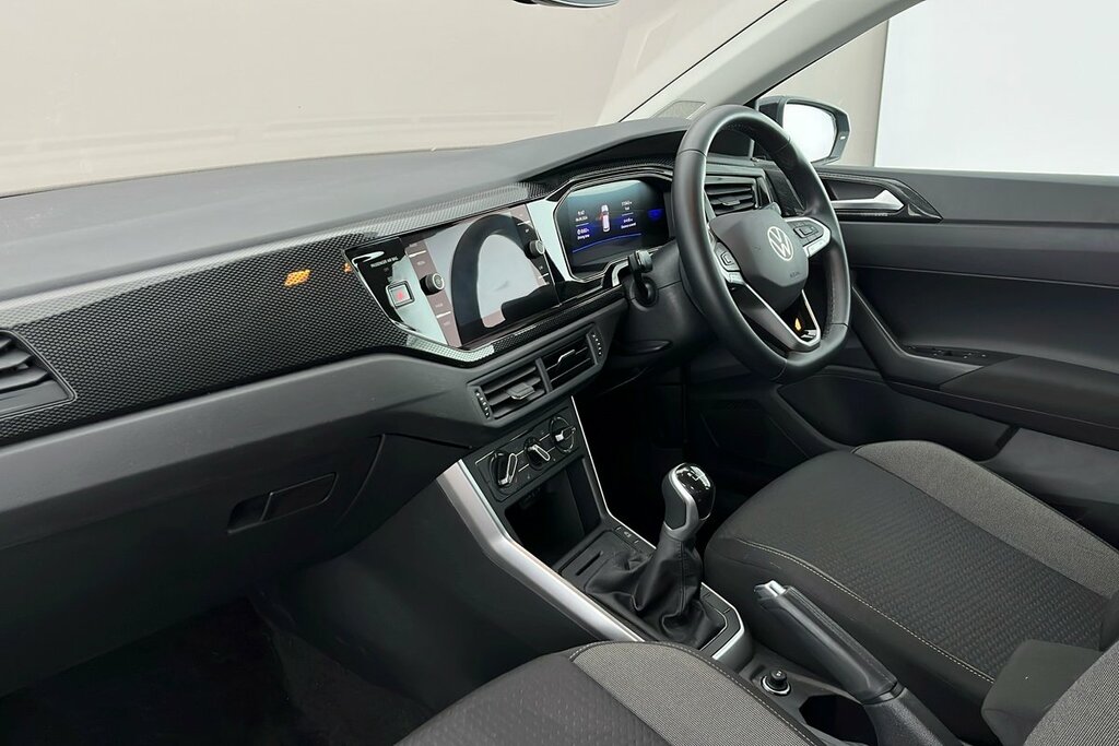 Volkswagen Polo Life 1.0 80Ps 5-Speed Black #2