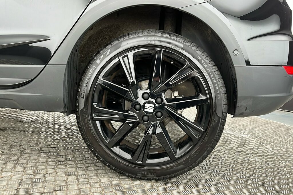 Seat Arona Fr Black Edition 1.5 Tsi Evo 150 7-Speed Ds Black #5