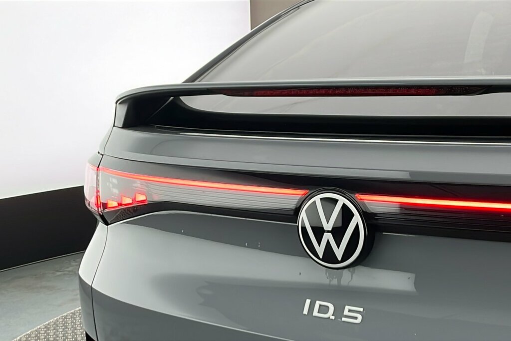 Volkswagen ID.5 Pro 77Kwh Style Suv 174 Ps Black #23
