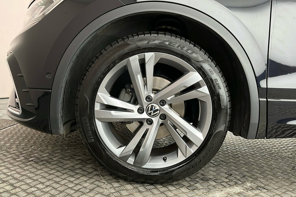 Volkswagen Tiguan R-line Edition 1.5 Tsi 150Ps 7-Speed Dsg Black #5