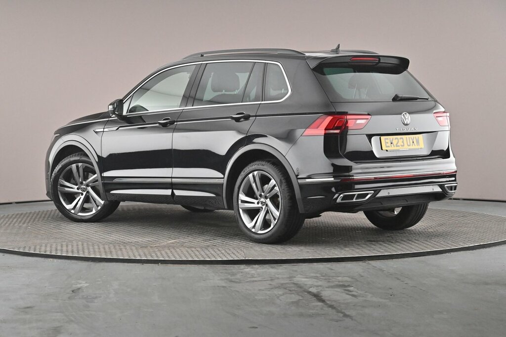 Volkswagen Tiguan R-line Edition 1.5 Tsi 150Ps 7-Speed Dsg Black #3