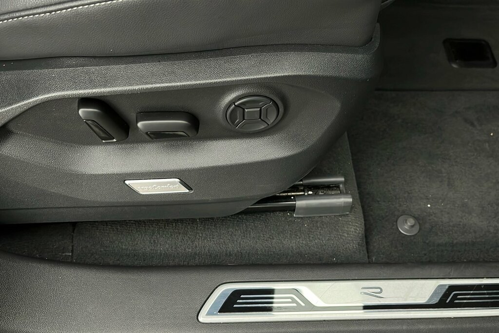 Volkswagen Touareg Black Edition Grey #27