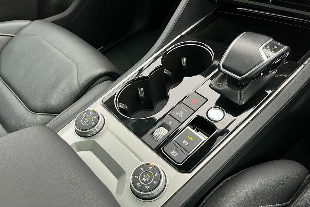 Volkswagen Touareg Black Edition Grey #14