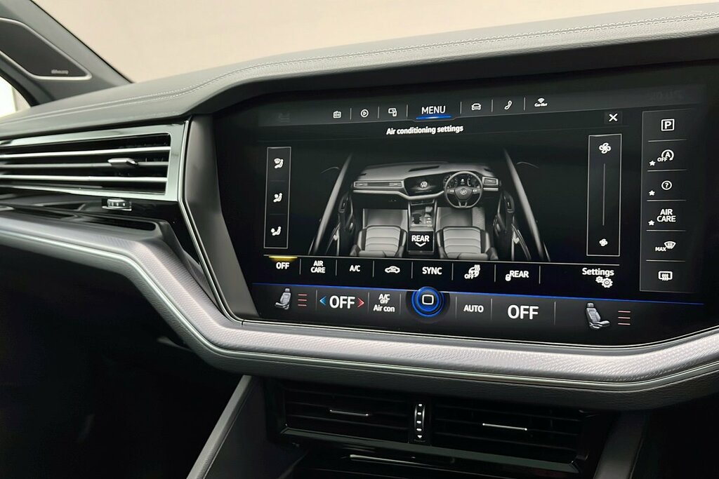 Volkswagen Touareg Black Edition Grey #20