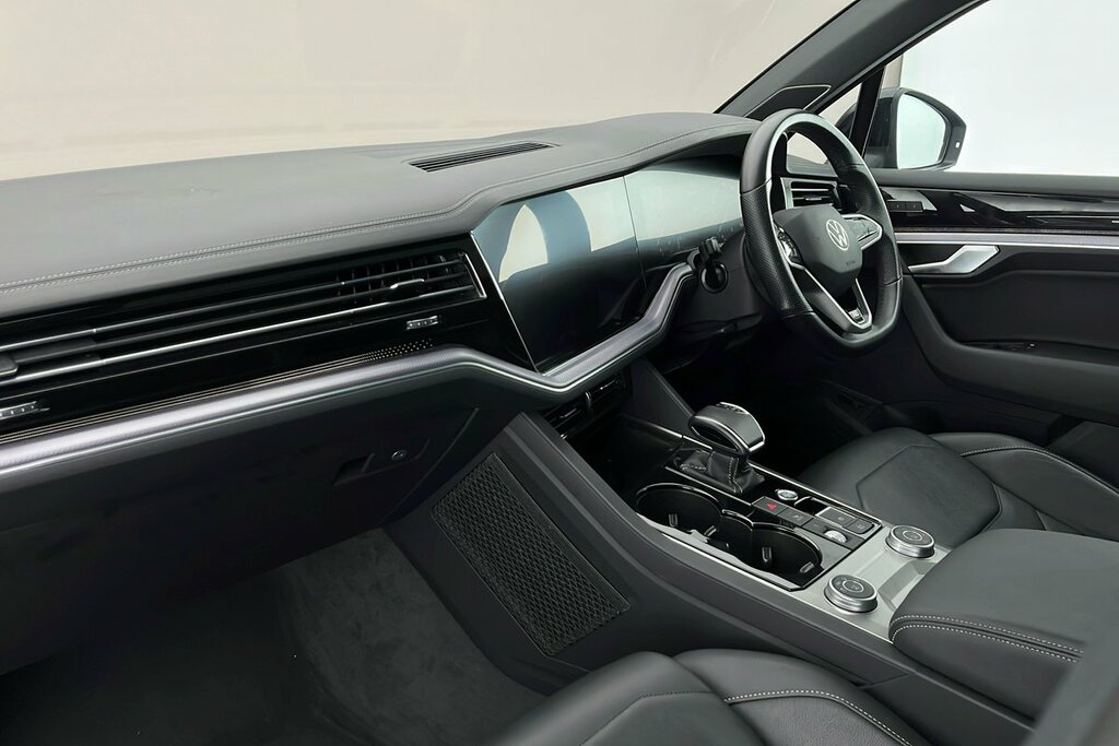 Volkswagen Touareg V6 Black Edition 3.0 Tdi 286Ps 4Motion 8-Speed Aut Black #2