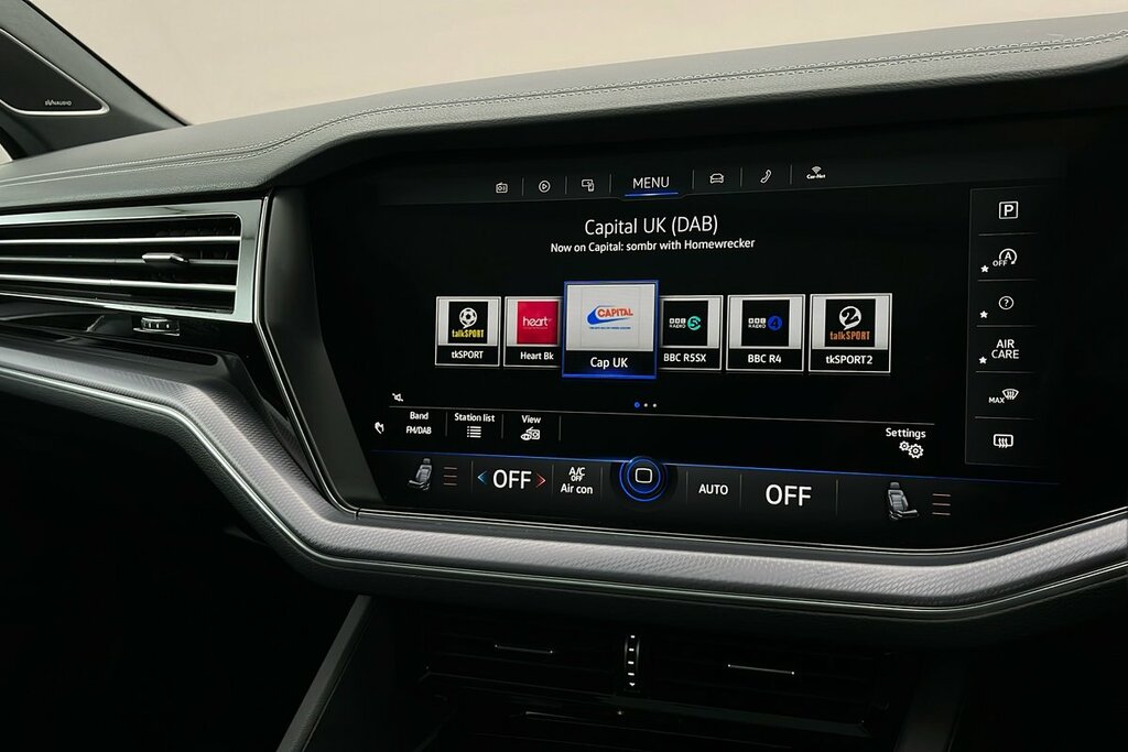 Volkswagen Touareg Black Edition Grey #16