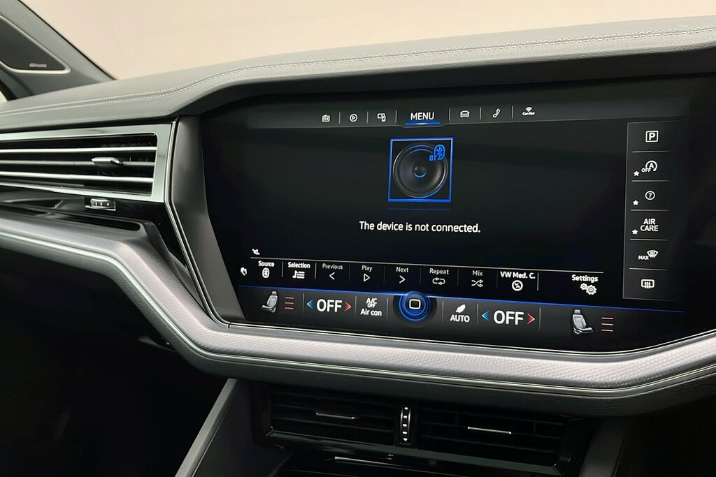Volkswagen Touareg Black Edition Grey #17