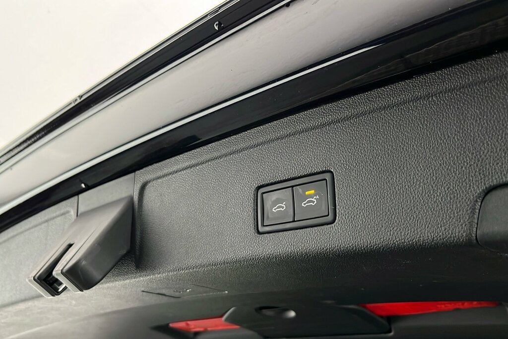 Volkswagen Touareg Black Edition Grey #12