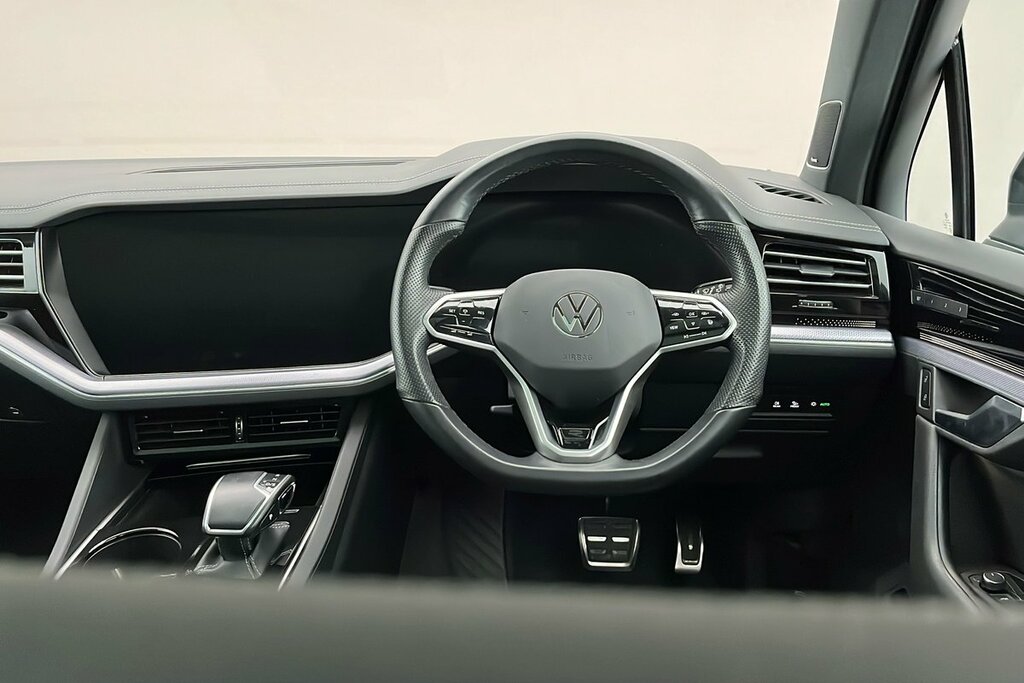 Volkswagen Touareg Black Edition Grey #22
