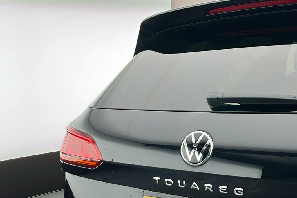 Volkswagen Touareg Black Edition Grey #28