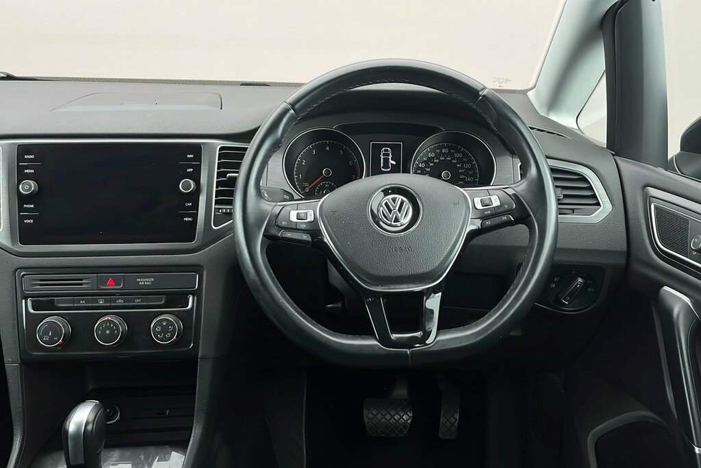 Volkswagen Golf SV Match 1.5 Tsi Evo 130 Ps 6-Speed Red #20