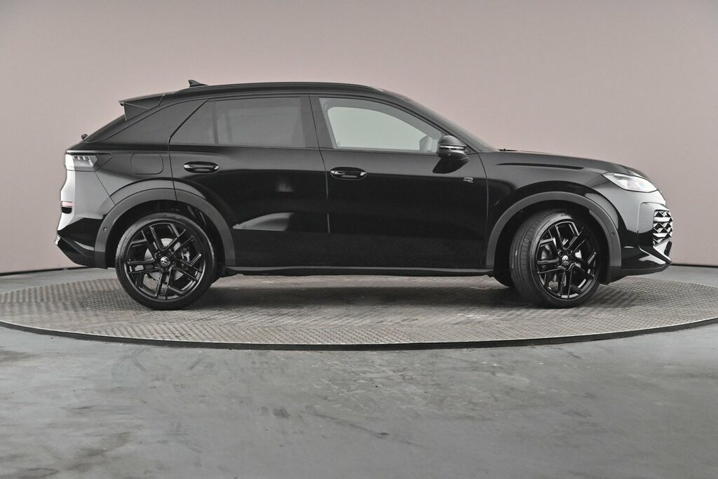 Volkswagen T-Roc R-line 1.5 Etsi 150 Ps 7-Speed Dsg LN26VVO Black #4