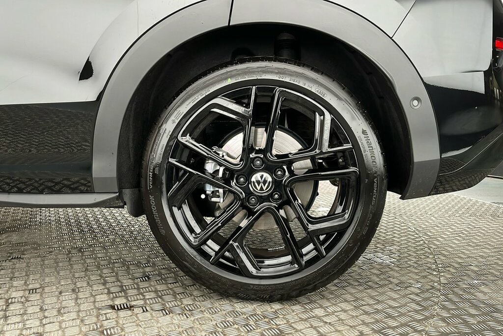 Volkswagen T-Roc R-line 1.5 Etsi 150 Ps 7-Speed Dsg LN26VVO Black #5