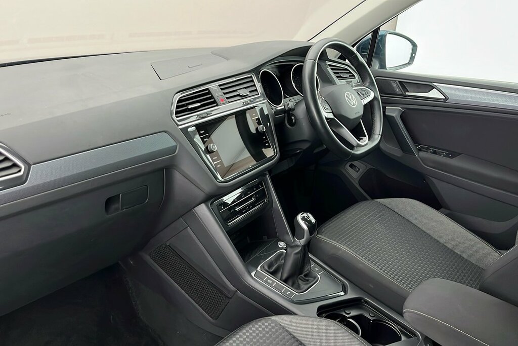 Volkswagen Tiguan Active 1.5 Tsi 130Ps 6-Speed Blue #2