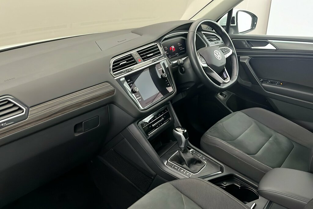 Volkswagen Tiguan Allspace Elegance 1.5 Tsi 150Ps 7-Speed Dsg White #2