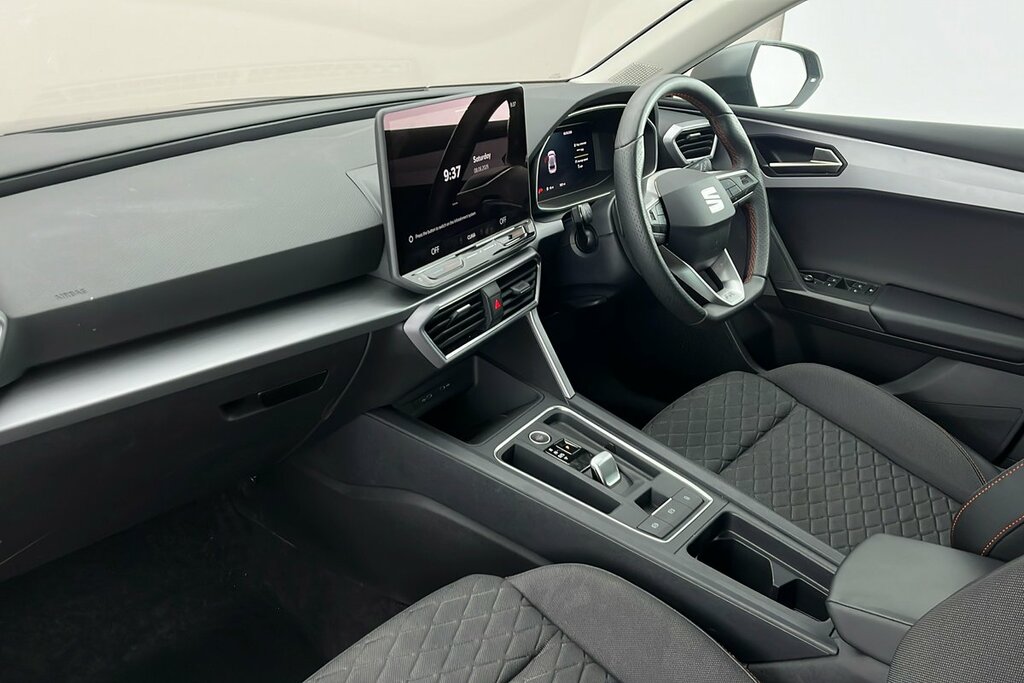 Seat Leon Hatch Fr 1.5 Etsi Afv 115 7-Speed Grey #2