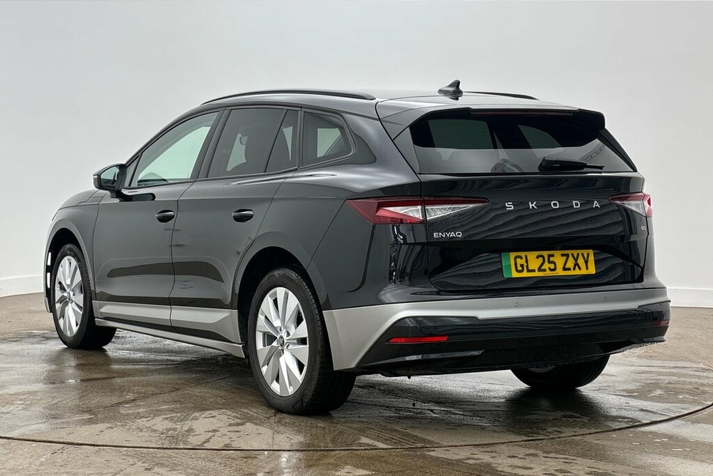 Skoda ENYAQ Se L 60 63 Kwh 204 Ps Single Speed Black #3