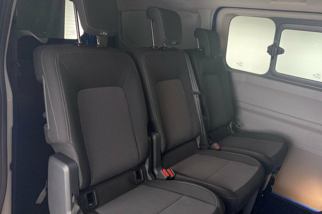 Volkswagen Transporter T32 Kombi Commerce Pro Swb 150 Ps 2.0 Tdi 8Sp Black #18