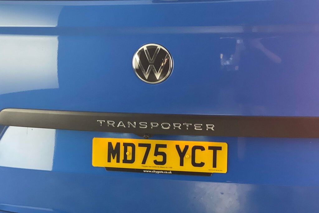 Volkswagen Transporter T32 Kombi Commerce Pro Swb 150 Ps 2.0 Tdi 8Sp Black #31