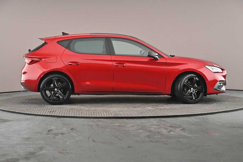 Seat Leon Hatch Fr Black Edition 1.5 Tsi 150 6-Speed Red #4